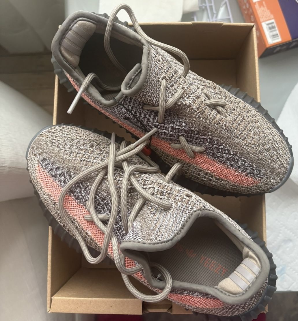 NWT Yeezy 350 Ash Stone