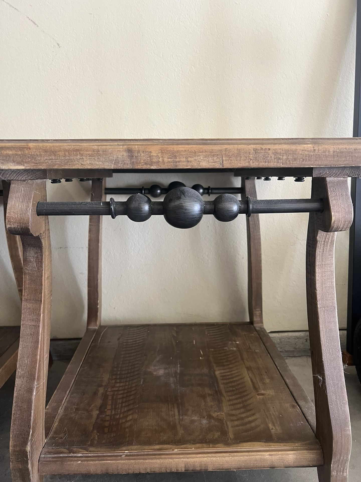 *OBO* Matching Side Tables and coffee table