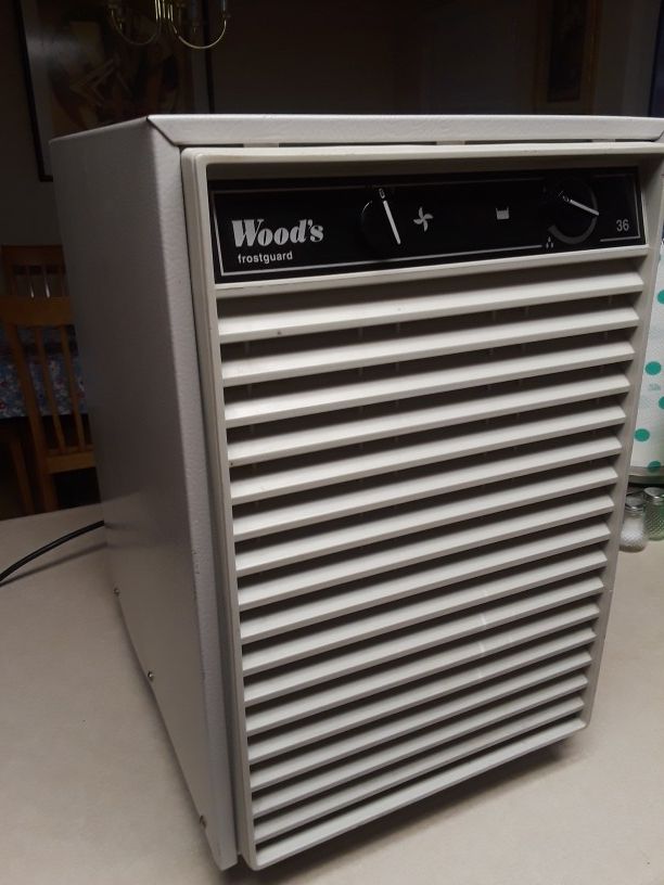 BLACK+DECKER 3000 Sq. Ft. Dehumidifier for Large , White for Sale in Las  Vegas, NV - OfferUp