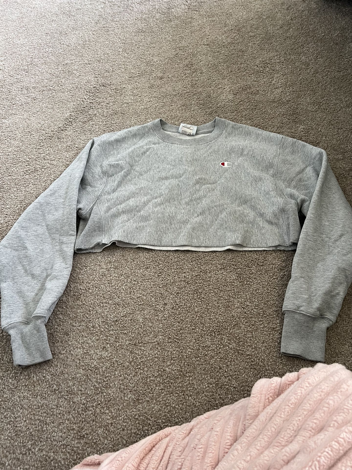 Women’s Cropped Champion Sweatshirt