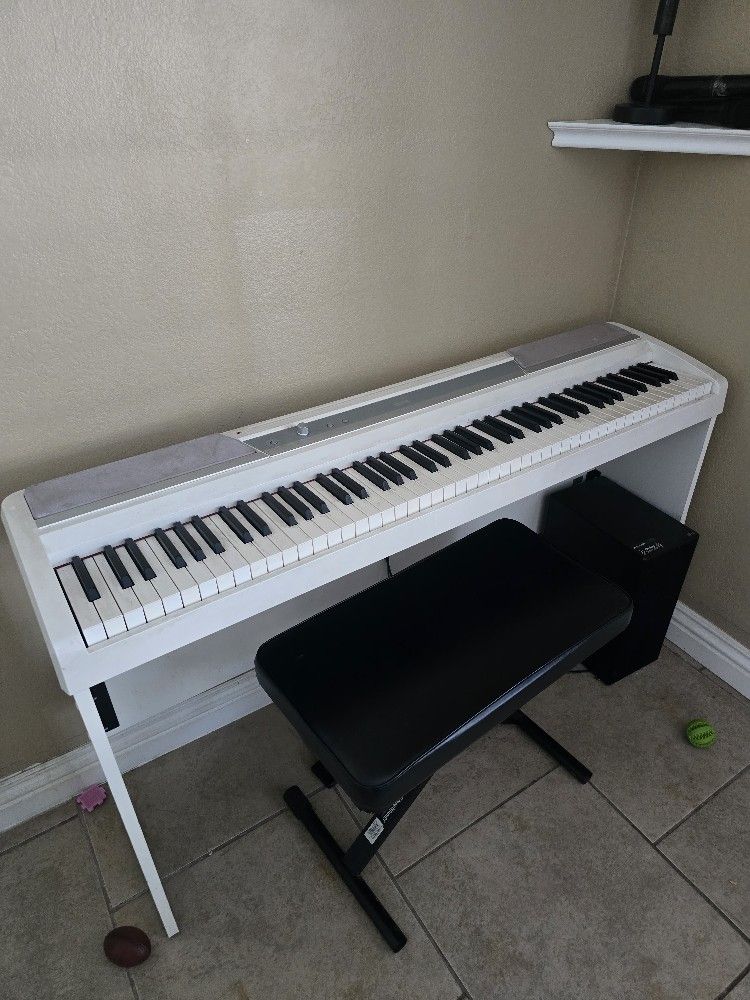 White Piano Keyboard