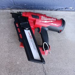 FRAIMING NAIL GUN 30° MILWAUKEE TOOL ONLY 