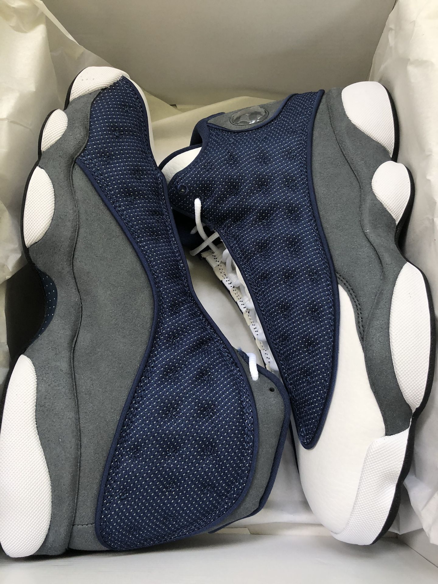 Air Jordan Retro Flint 13 (SIZE 9.5 BRAND NEW)