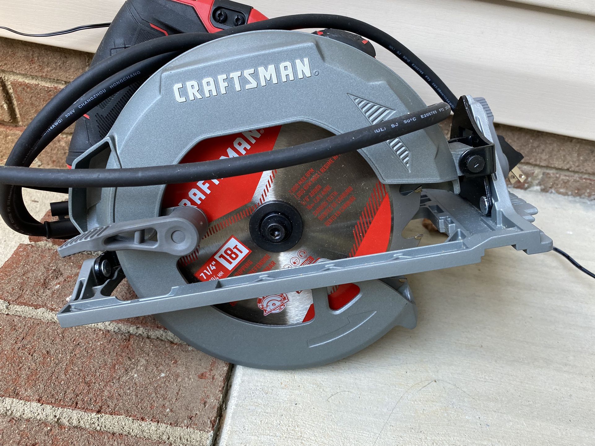 Craftsman 15 Amp Corded Circular Saw. Brand New for Sale in Winston