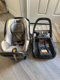 Chicco KeyFit 35 Infant Car Seat with Base
