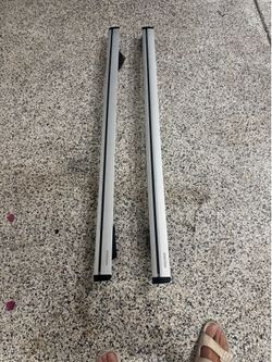 Yakima Whispbar Roof Rack Crossbars w/ Towers