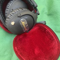 Noise Canceling Headphones 