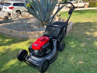 Honda HRC 216 hydrostatic transmission Commercial Lawn Mower
