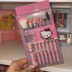 Hello Kitty Makeup Brush Set 🎀