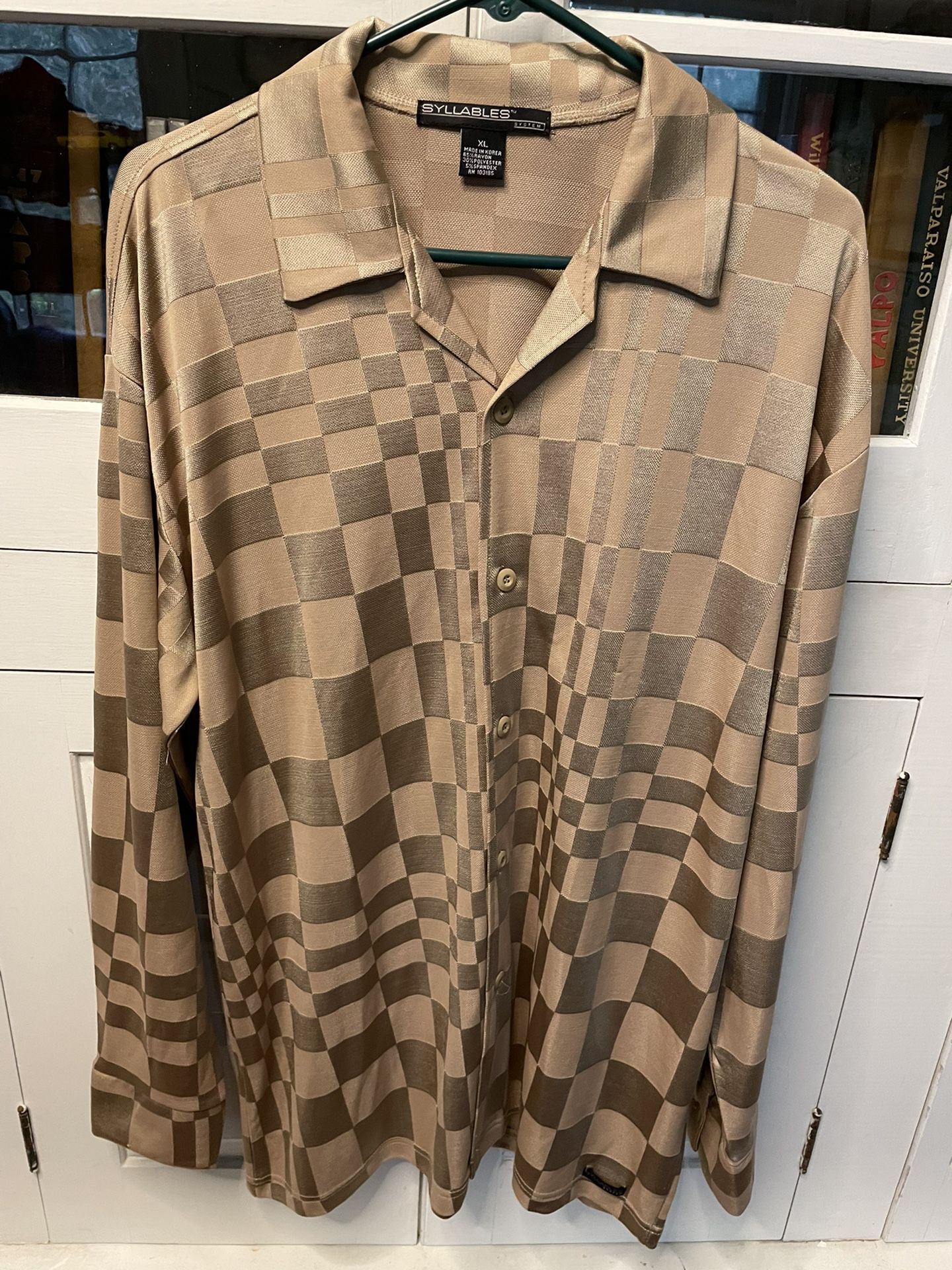 Syllables System Rayon Poly Brown Gold Mens Button Down Long Sleeve Shirt  XL VG for Sale in Norwalk, OH - OfferUp