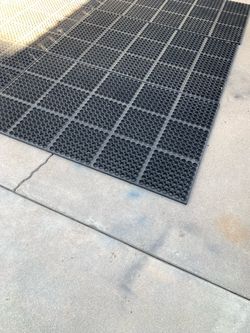 Industrial rubber mats
