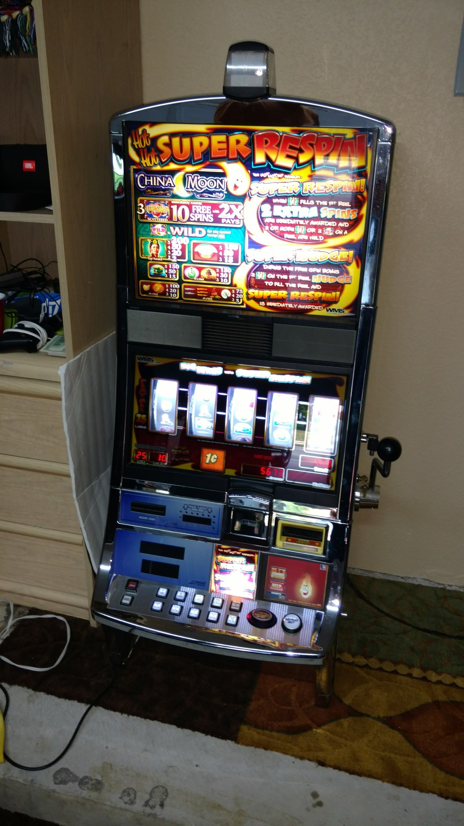 WMS Hot Hot Super Respin slot machine