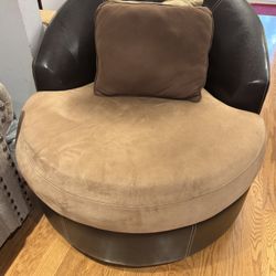 Round Leather Couch 