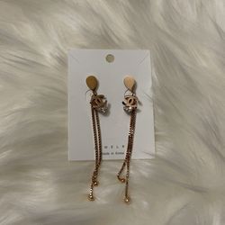 Dangling CC Earring With Crystal
