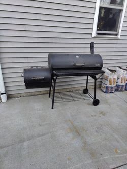 Char-Broil smoker