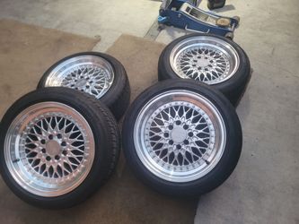 Wheel 15 4 Lugs  Universal
