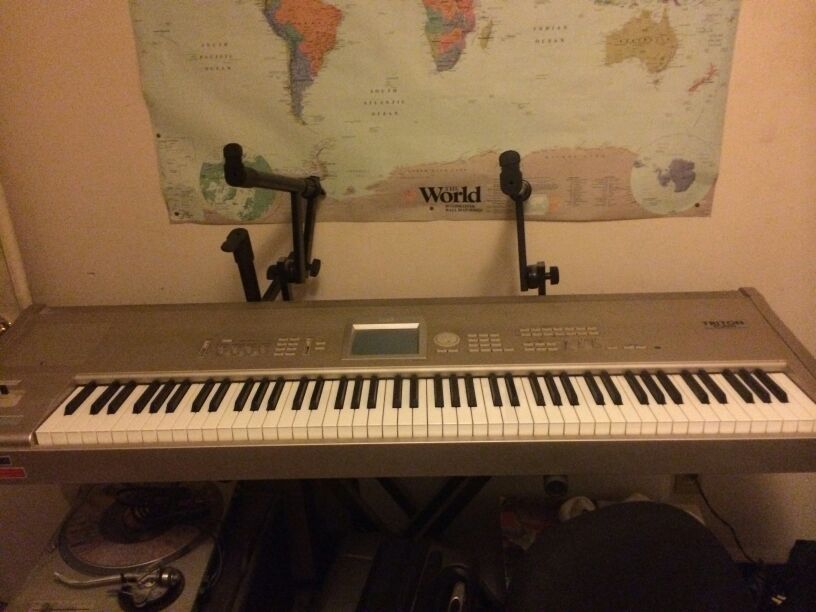 Korg Triton Studio workstation 88 keys