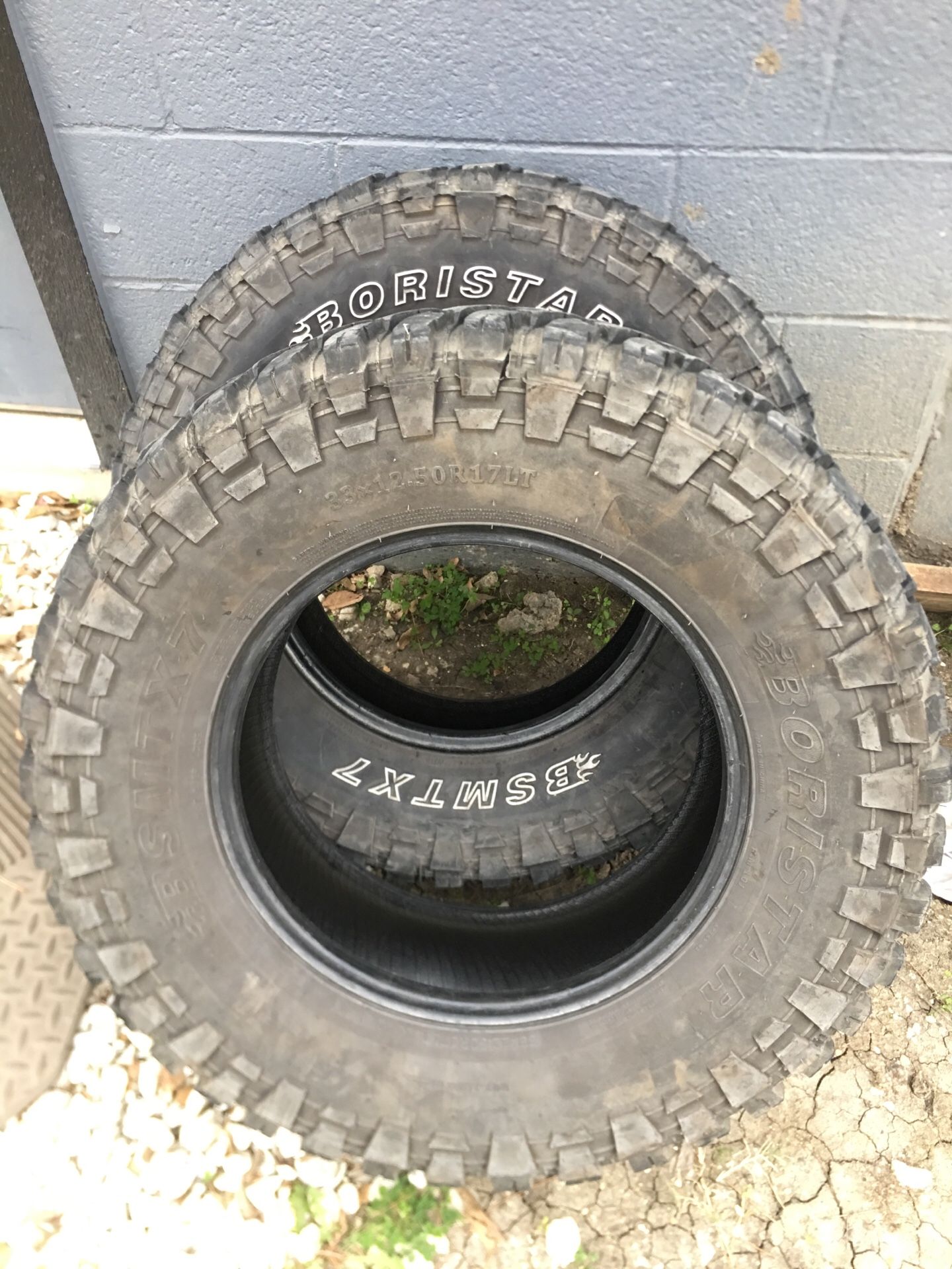 33x12.50R17 used Boristar M/T tires