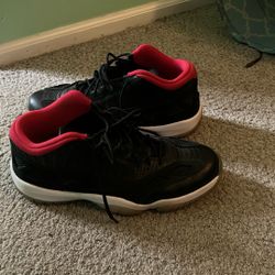 Lightly Used Jordan 11 Low IE “Bred” 2021