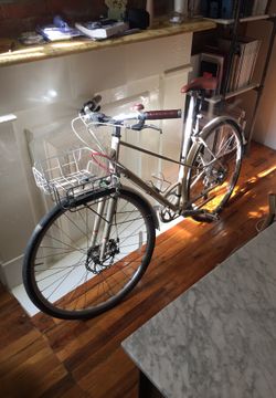 Trek MIXTE cruiser bike (Chelsea 9) EXTRAS! for Sale in New York - Main Image