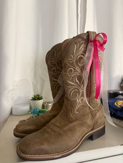 Women's Tan Suede Western Cowboy Boots