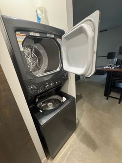 GE Unitized Spacemaker Stacked Laundry Center