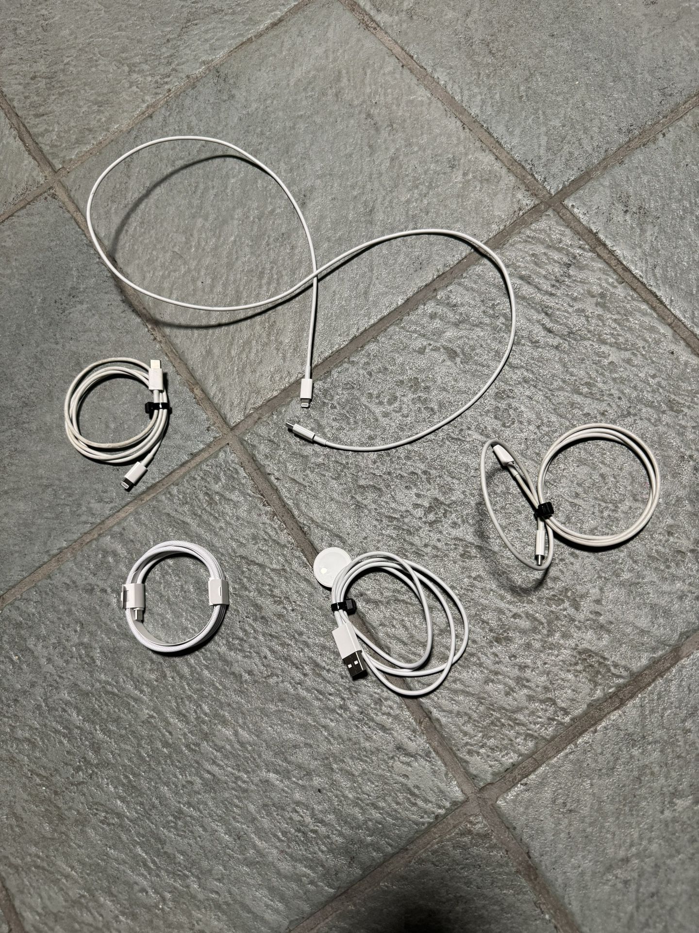 Apple iPhone Cables - 5 Total