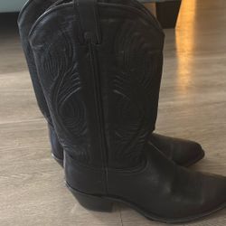 Beautiful Black Leather Cowboy Boots