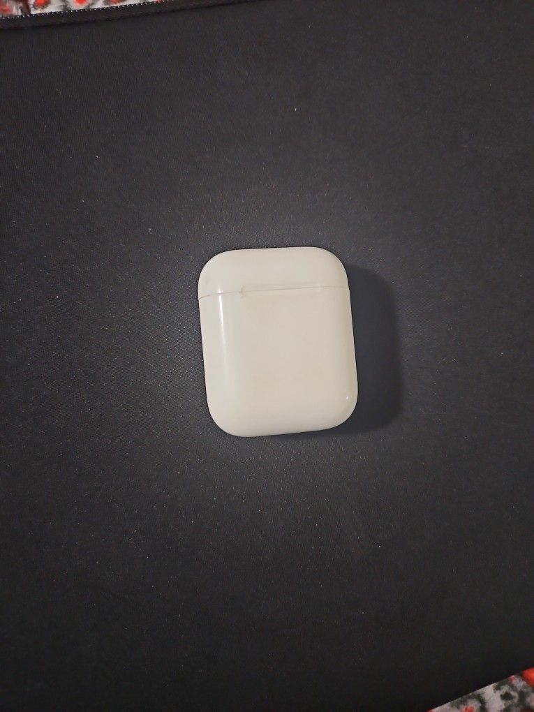 Air Pods Gen 1 Case Only