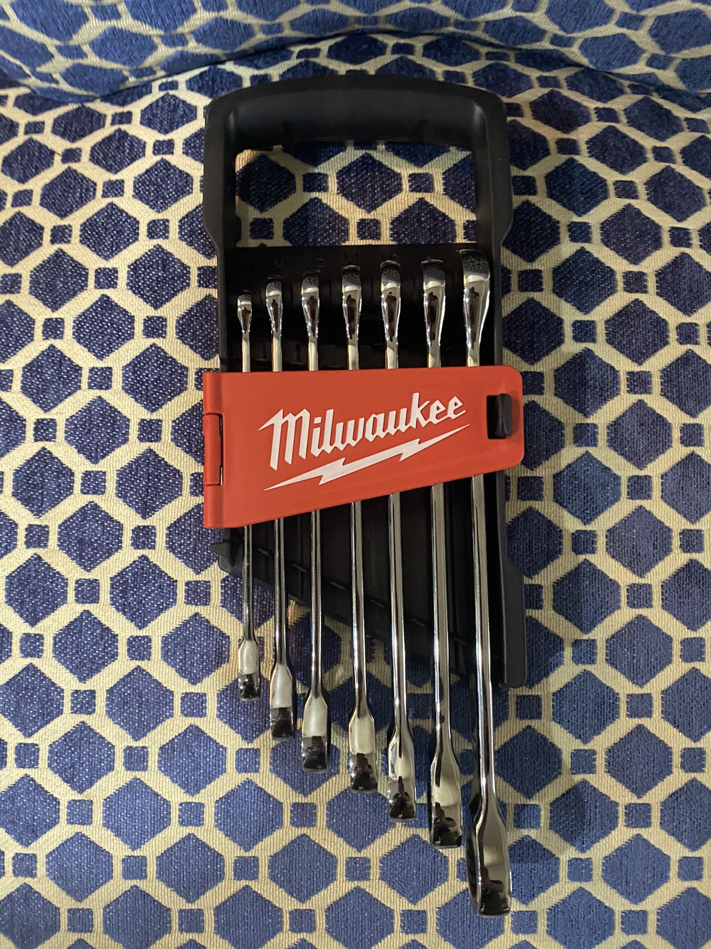 Milwaukee 14 piece SAE and Metric ratcheting wrenches