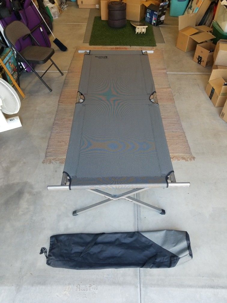 Gander Mountain Guide Series XL Zero Gravity Cot with Bag