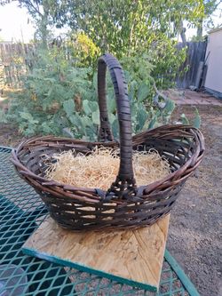 Willow Oval Basket