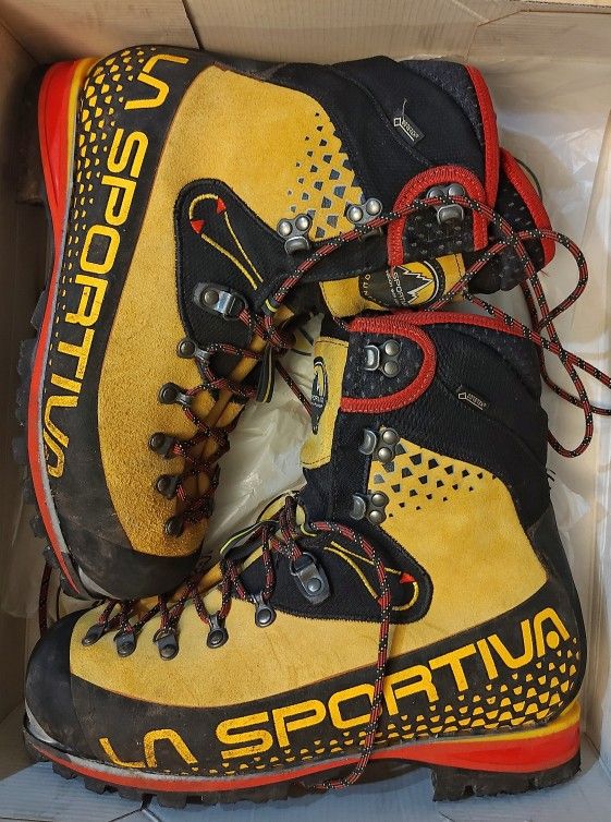 La Sportiva Nepal Cube GTX 44.5 - $300