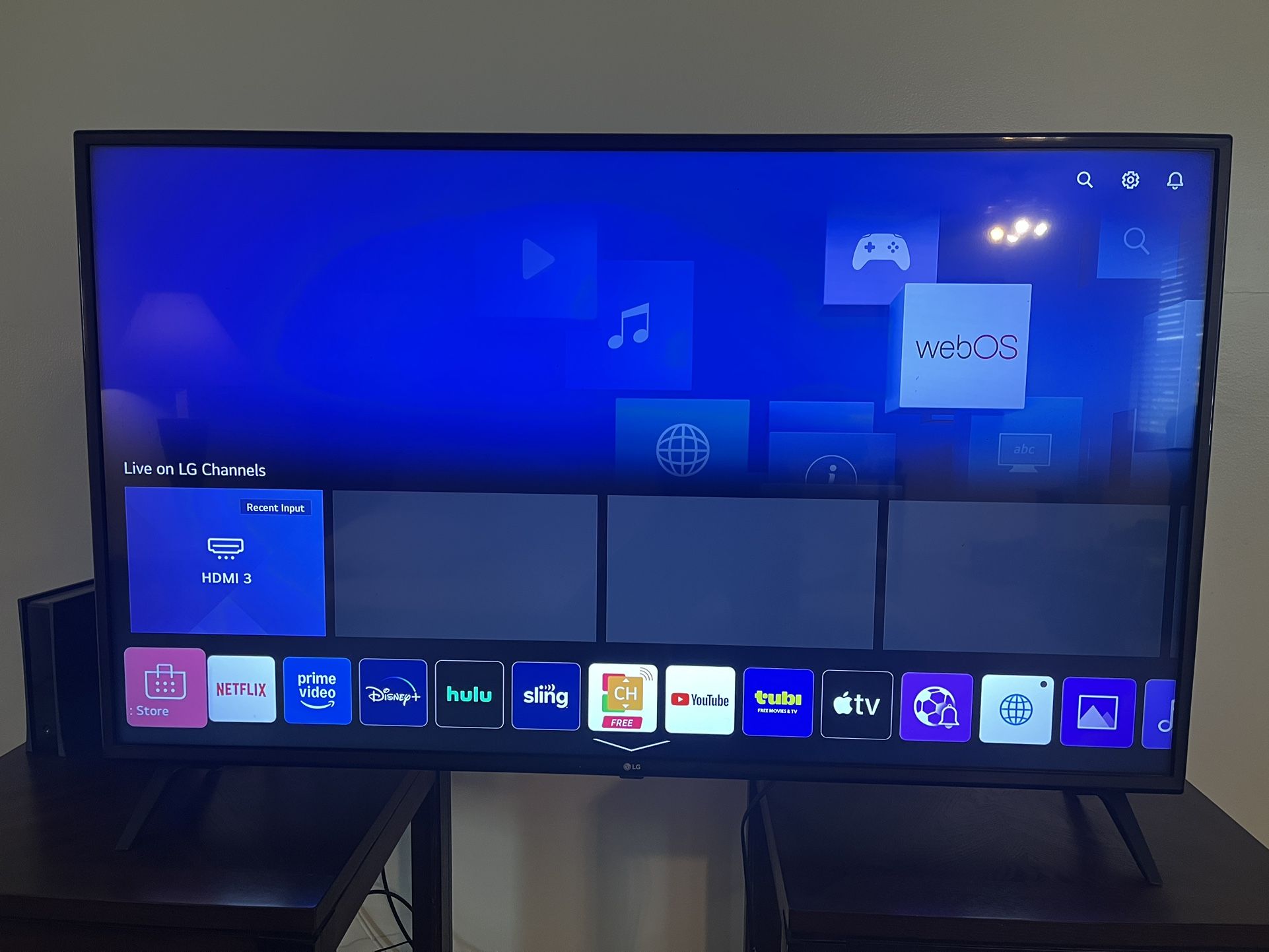 LG Smart TV 55’