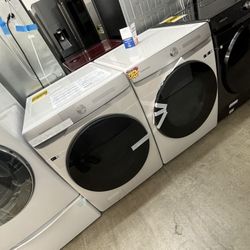 SAMSUNG WHITE WASHER AND GAS DRYER