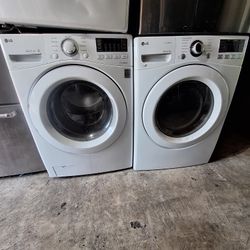 LG Washer & Dryer Set