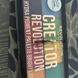 Eye Shadow Revolution