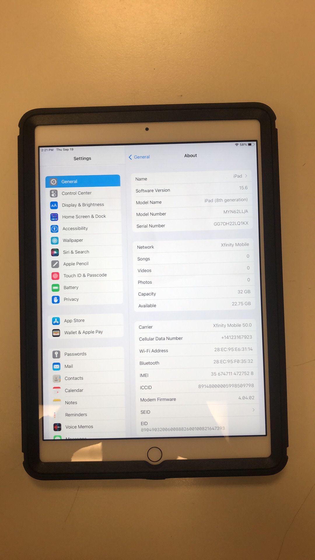 iPad 8th Gen 32gb W OtterBox Case