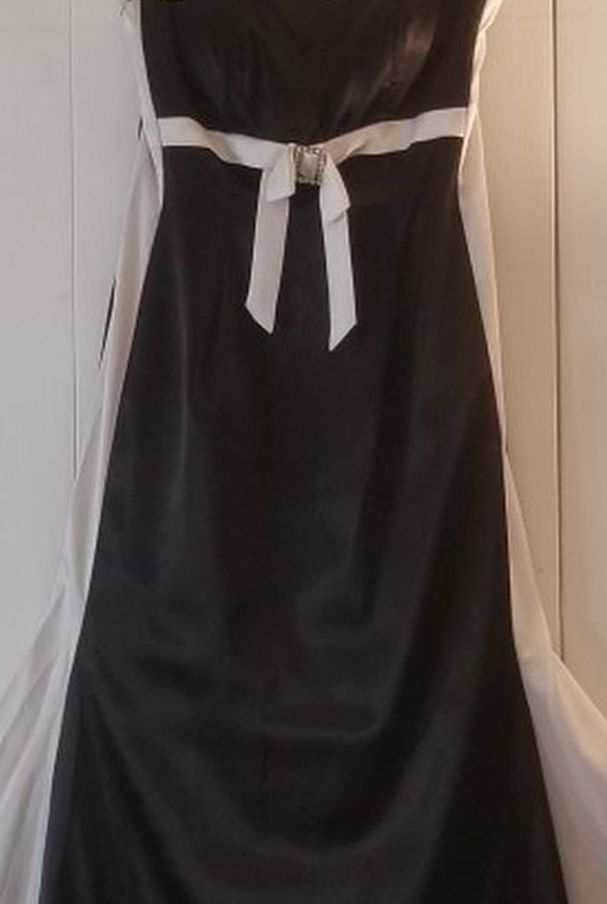 Evening Mermaid Ball Gown For Black Tie Event Size 8