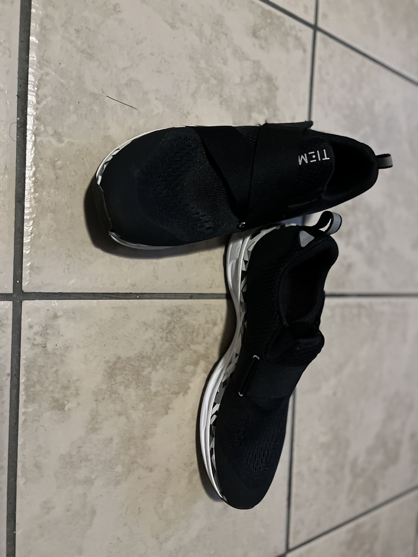 Size 9 Tiem Bike Sneakers