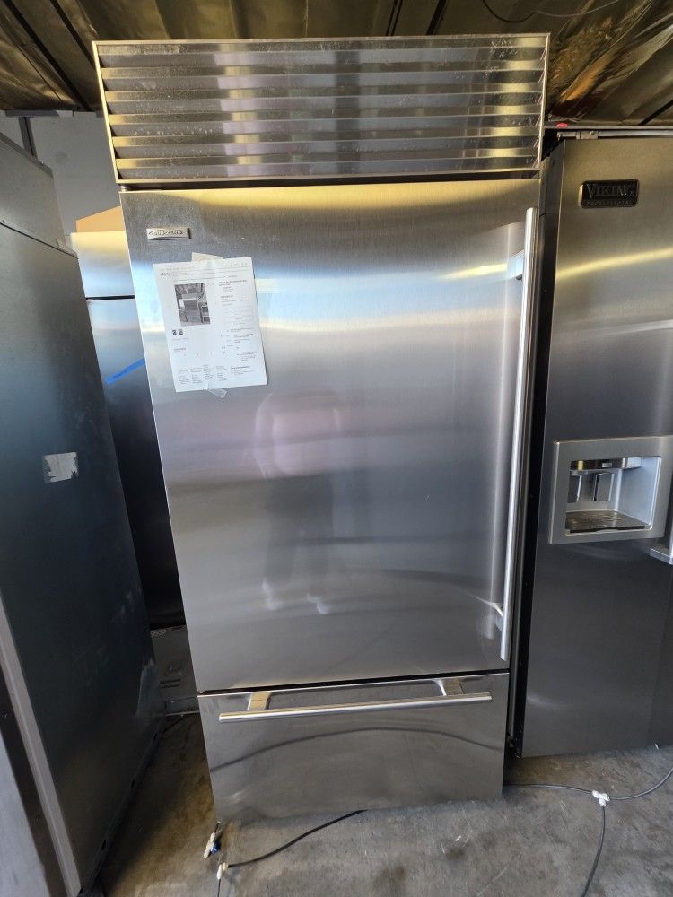 36" SUB ZERO BUILT IN BOTTOM FREEZER STAINLESS STEEL