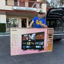 70 “ Samsung Smart Crystal 4K LED HDR TV