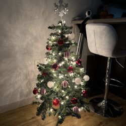 4 Ft Pre-lit Christmas Tree + Ornaments + Pre-lit Garland