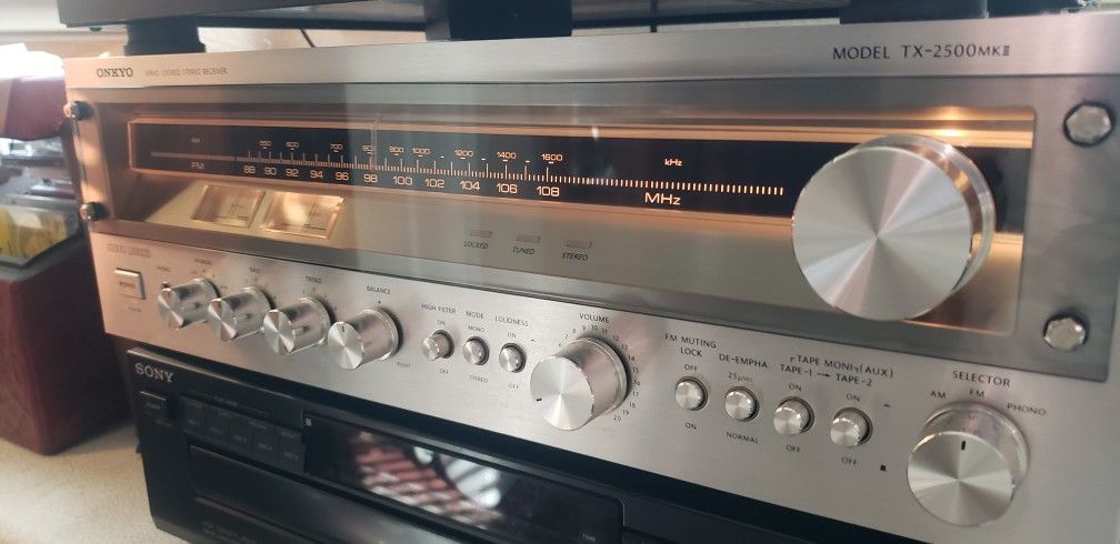 Very nice Onkyo stereo vintage receiver