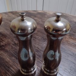 Salt & Pepper Grinders
