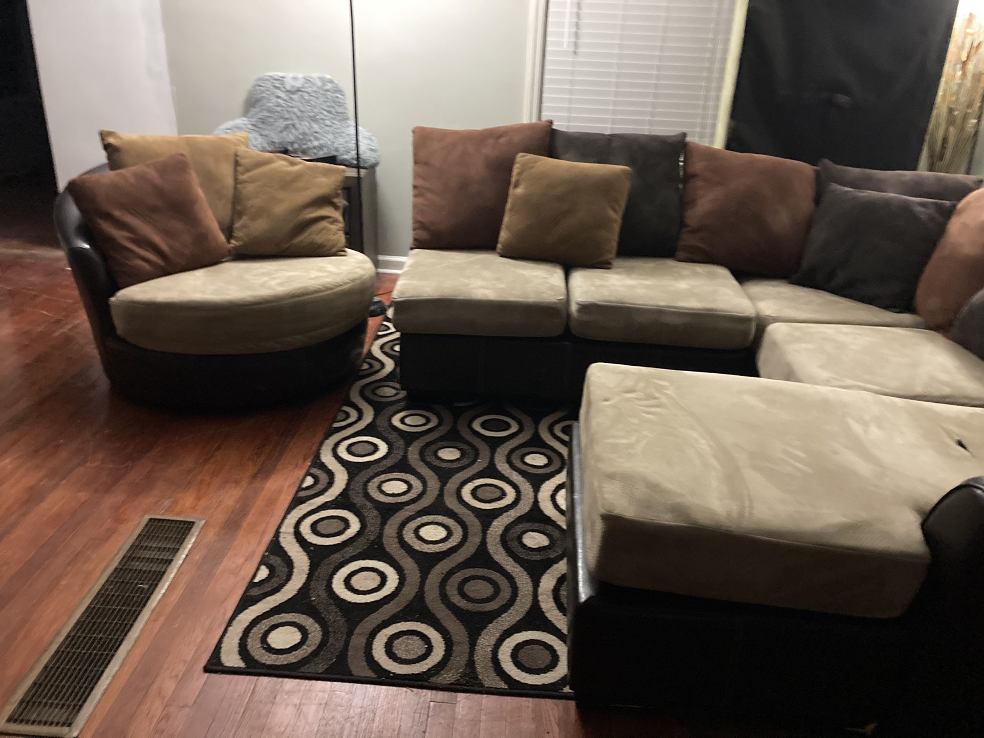 HAVERTYS PLUSH USED MOCHA SMALL 3PC SECTIONAL & REVOLVING CHAIR $399 OBO...ALL OFFERS WELCOME!!