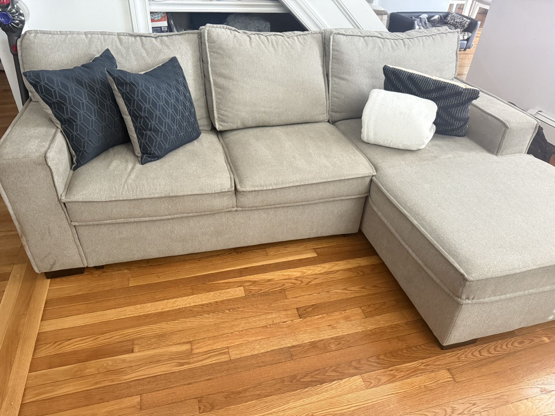 Bobs Sofa Pull Out