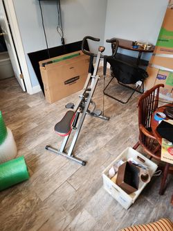 Squat Exercise Trainer