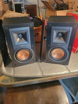 Klipsch R-15M Reference Bookshelf Speakers