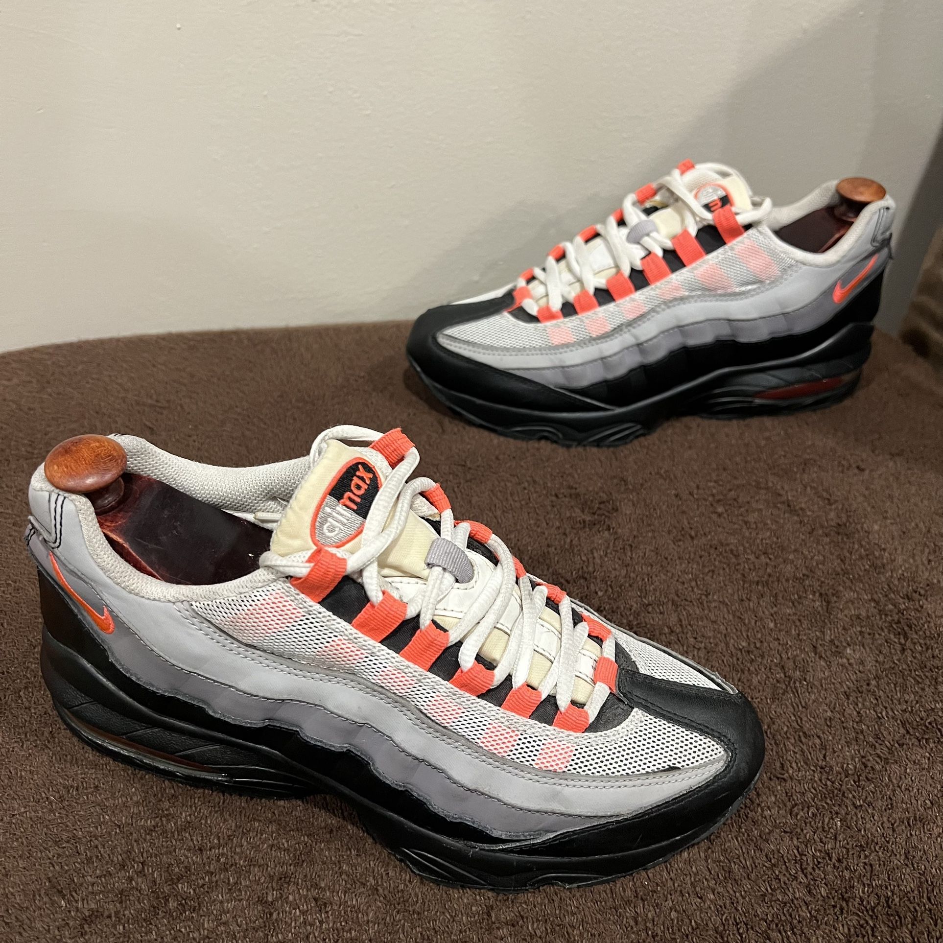 Nike Air Max 95 Solar Red (GS) Size 6.5Y